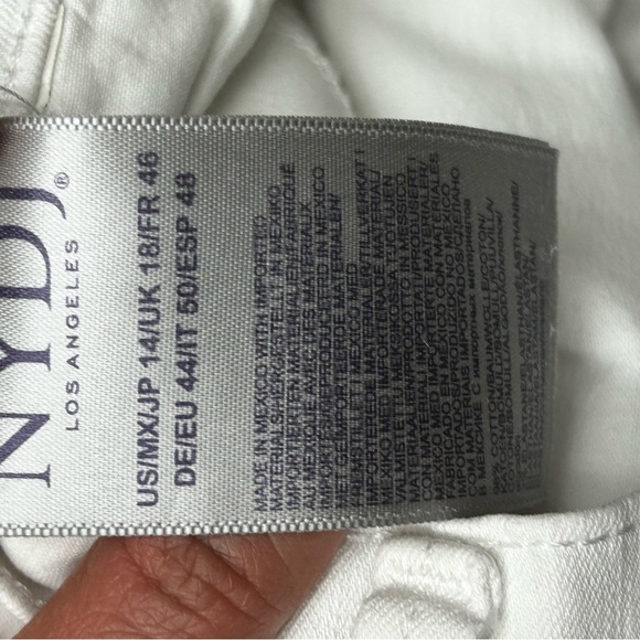 NYDJ White Bermuda Shorts Lightweight Cotton - Picture 5 of 7